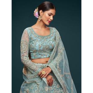 Hermoso Vestido de Novia Semi-Cosido de Tela Suave con Bordado Azul Marino - Lehenga Choli Dupatta 3.5kg, Fabricación Manual, Zeel Clothing - Product Image 4