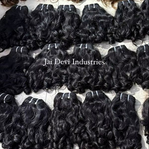 Mèches de cheveux humains bruts bouclés indiens, cuticules alignées, tissage de cheveux bouclés birmans et vietnamiens, motif Fumi Bouncy Pixie - Product Image 3