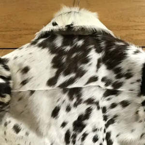 Chaquetas de Cuero con Pelo, Piel de Vacuno Auténtica, Lona Transpirable, Acabado de Alta Calidad, Modernas con Detalles de Animales - Product Image 2