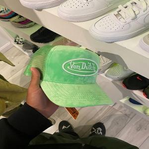 Nueva Gorra de Béisbol de Lujo con Diseño de Hojas y Leopardo a Rayas, Bordado 3D, Visera Curva, 100% Algodón, Ajustable - Product Image 4