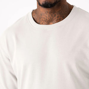 Camiseta de Diseño OEM Último Modelo 2025 para Hombre, Nuevo Diseño Liso, Cuello Redondo, Manga Corta, Estilo Casual para Chico - Product Image 3