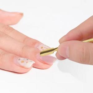 Juego de Empujadores de Cutículas de Metal de Doble Punta, Herramienta de Manicura Reutilizable, Diseño de Doble Cabeza en Color Dorado - Product Image 4