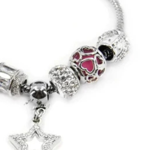   Bracelet Étoile Argentée pour Femme – Bijou Tendance et Élégant en Argent avec Motif Étoile – Accessoire de Poignet Stylé – Qualité Supérieure pour Sororité - Product Image 2