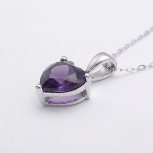 จี้รูปหัวใจประดับพลอยอเมทิสต์ชุบโรเดียมเงินแท้จาก Rhaya Jewels งานแฮนด์เมดสไตล์มินิมอลสำหรับผู้หญิง - Product Image 2