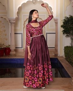 Meilleures ventes : Costume Anarkali pour femme, couleur café, manches 3/4, en crêpe de soie Chinon, semi-couture, séchage rapide, extensible, pour mariages et fêtes - Product Image 4