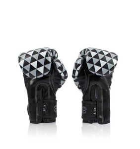นวมชกมวยหนังลายพิมพ์บลูไดมอนด์ Fairtex ขนาด 12 ออนซ์ แบบรัดสายรัดข้อมือ สำหรับฝึกซ้อมและต่อยมวยสำหรับผู้ใหญ่ - Product Image 6