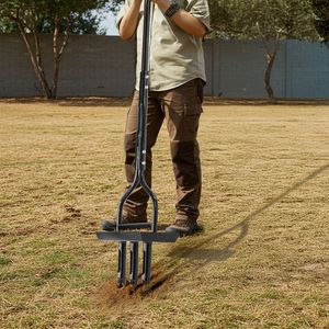 Aeratore Manuale per Prato da 43 Pollici con Vassoio per la Rimozione del Terreno, Strumento per l'Aerazione del Suolo, Aeratore a Spina per Pulizia 3 - Product Image 3
