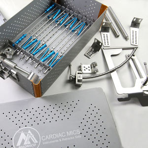 Bandeja de Esterilización Premium de 26.6cm x 53.3cm x 6.3cm con 3 Soportes de Silicona para Instrumentos Médicos – ZETOMEDPRO - Product Image 4