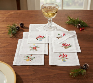 Serviette de bar pliée en lin brodée main, motifs de Noël modernes, personnalisable, réutilisable, ourlet festonné, 6x9 pouces, vente en gros - Product Image 1