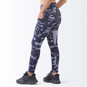 Leggings élégants avec tissu de qualité supérieure, toucher doux et maintien confortable pour l'entraînement, entièrement personnalisables - Product Image 4
