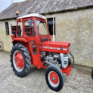 รถแทรกเตอร์ล้อยาง Massey Ferguson 135 พร้อมอะไหล่สำคัญ ได้แก่ มอเตอร์ ปั๊ม เกียร์บ็อกซ์ และลูกปืน ขาย - Product Image 1