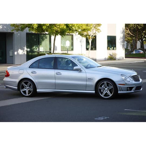 Mercedes-Benz E63 AMG Sedán 2007 - Product Image 2