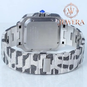 Reloj de Acero Inoxidable Plateado Sofisticado con Diamantes Mossinate, Ideal para Vestir Casual de Negocios y en la Noche, en Venta - Product Image 3