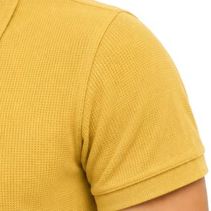 Polo zippé personnalisé pour homme en maille gaufrée jaune moutarde, respirant, à manches courtes, décontracté, pour le golf, le tennis, performance estivale - Product Image 6