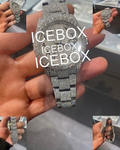 Montre-bracelet unisexe en acier inoxydable avec boîtier en moissanite, cadran en verre entièrement serti, résistance à l'eau 10 bars, acier inoxydable et moissanite - Product Image 1