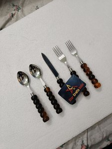 Ensemble de couverts de qualité supérieure en acier inoxydable 18/8 avec manche en rotin tressé, style américain, 5 pièces, finition miroir, durable - Product Image 5