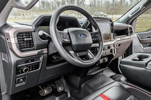Ford F-150 Rush 4x4 Pick-up d'occasion en parfait état – Livraison mondiale - Product Image 2