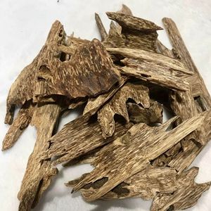 Copeaux d'agarwood cultivés au Vietnam, bois aromatique pour encens, Oud de qualité supérieure - Product Image 2