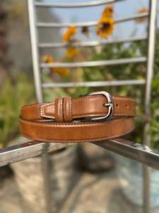 Ceinture vintage pour homme faite à la main avec un design brodé et une boucle en cuivre robuste - Product Image 3