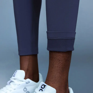 Leggings de yoga taille haute pour femmes, logo personnalisé, couleur unie, séchage rapide, pantalon en Spandex/Nylon pour l'entraînement en extérieur - Product Image 6