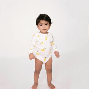 Body en bambou élasthanne biologique de qualité supérieure à manches longues imprimé citron et amour Sous-vêtements pour bébé - Product Image 1
