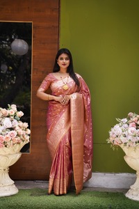 Sari Tradicional Indio de Seda Banarasi con Trabajo de Tejido Zari para Bodas y Eventos Festivos, Atuendo para Mujer - Product Image 5