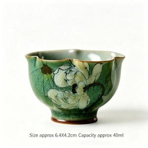 Atractiva Taza de Té de Cerámica Hecha a Mano con Diseño Floral de Loto, Estilo Chino Tradicional para el Té de la Tarde - Product Image 5