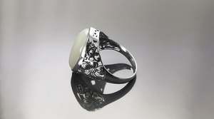 แหวนเงินแท้หยกขาว ดีไซน์ลายฉลุแบบวินเทจ เครื่องประดับอัญมณีอันงดงาม ของขวัญสำหรับผู้หญิง - Product Image 2