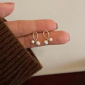 New Popular High-End Unique Pearl <b>Earrings</b> Light Luxury Personalized Design Fashionable <b>Earrings</b> in Gift <b>Box</b> - Product Image 1