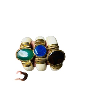 Bracelet artisanal en os de chameau et pierre, style animal, étanche, pour femmes et filles, par PERFECT ENTERPRISES - Product Image 2