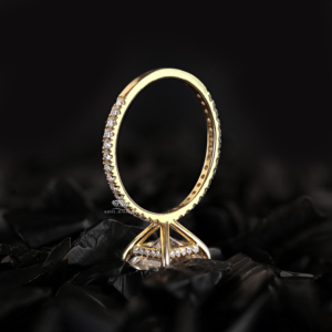 Anillo de compromiso solitario de oro de 14K con diamante princesa y banda pavé, joyería nupcial minimalista, fabricante y proveedor mayorista personalizado - Product Image 3