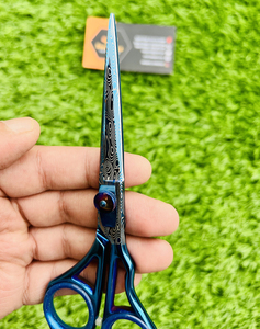 Ciseaux de coiffure professionnels pour salon, lame en acier inoxydable japonais J2, pointe acérée, vis réglable, pour droitiers, taille moyenne - Product Image 4