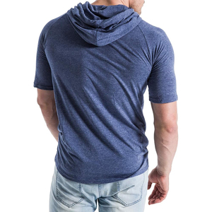 Camiseta Deportiva Ligera de Verano para Hombre, Color Azul Marino Jaspeado, Manga Corta, con Capucha, Bolsillo Canguro y Cordón Ajustable - Product Image 4
