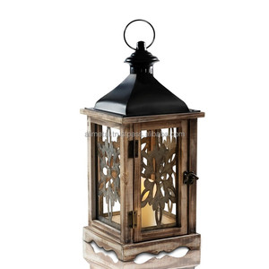 Linterna de madera de cuento de hadas parpadeante con fantasía hecha a mano para el jardín del hogar y la decoración y personalización de la boda - Product Image 1