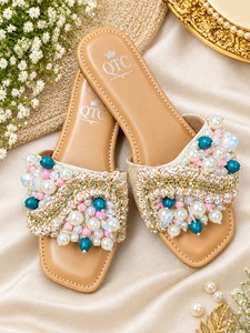 Sandales plates à plateforme perlées, à bout ouvert, avec perles et cristaux, à enfiler, tendance mode extérieure pour femmes - Product Image 3