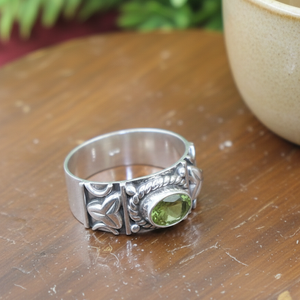 Handmade 925 Sterling Silver Peridot Birthstone <b>Ring</b> Vintage Floral Carved <b>Statement</b> <b>Ring</b> Yellow Gold Plated Jewelry Gift Men - Product Image 4