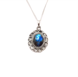 Pendentif solitaire ovale léger en labradorite en argent 925, 4,1 grammes, bijou minimaliste unisexe, cadeau - Product Image 2