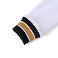 Pull à col rond en chenille blanc Alpha personnalisé pour les acheteurs en gros B2B, pour les acheteurs au détail, avec fabrication sur mesure