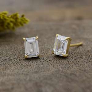 Pendientes de Moissanita con Corte Esmeralda, Plata de Ley 925, Chapados en Oro de 14K, Joyería Nupcial, Pendientes de Boda, Regalo para Mujer - Product Image 1