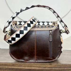 Bolso bandolera de cuero a cuadros con cierre giratorio de estilo occidental para mujer - Product Image 5