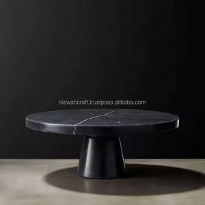 Soporte de resina personalizado para tartas de boda y Navidad de lujo negro de estilo europeo hecho a mano en diseño informal de la India - Product Image 1