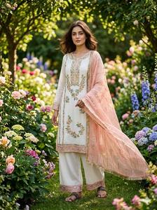 Ensemble Kurta en soie et mousseline brodée ethnique pour femme, Salwar Kameez traditionnel avec dupatta transparent pour fêtes et mariages - Product Image 6