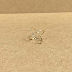 Bague élégante en or jaune 18 carats avec diamant rond naturel 0,22 carat et pierres latérales, bijoux fins classiques pour femme, mariage, fiançailles, fête - Product Image 3