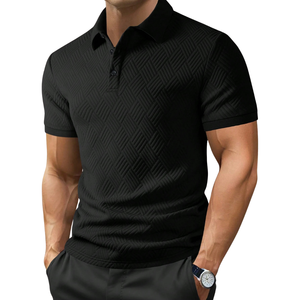 Camisa de punto jacquard texturizado para hombre, manga corta, cuello y puños en contraste, ribete con diseño griego, estilo casual elegante, servicio OEM - Product Image 1