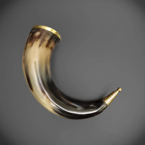 Nuevo y Popular Cuerno de Buey Pulido Ecológico Estilo Vikingo Medieval con Soporte, Cuernos Naturales - Product Image 2