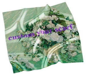 Pañuelo Cuadrado para el Cabello con Estampado Floral Invernal Personalizado, 100% Seda Satén, Multifuncional, Diseño de Rosas Blancas para Mujer - Product Image 1