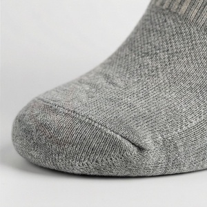 Chaussettes pour hommes, couleur unie, tricotées, respirantes, en coton, pour un usage quotidien, style classique, printemps - Product Image 6