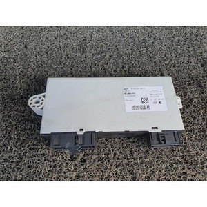ECU และโมดูลคอมพิวเตอร์มือสองสำหรับรถยนต์ซีรีส์ 5 รุ่น 6135226132901 - Product Image 1