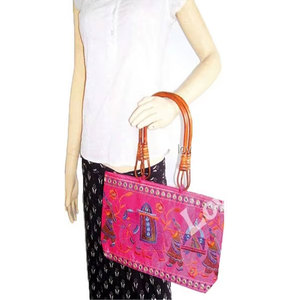 Bolso de Mano Elegante para Mujer, Diseño de Moda, Bolso de Hombro Estilizado, Bolso Tote Chic de Diseñador, para Uso Diario, Casual y Fiestas - Product Image 3