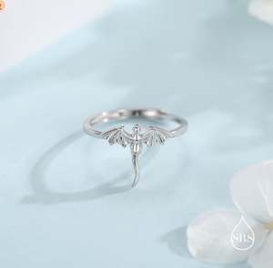 Bague Dragon Volant Miniature en Argent Sterling, Taille Ajustable, Bague Dragon en Argent Sterling - Product Image 3